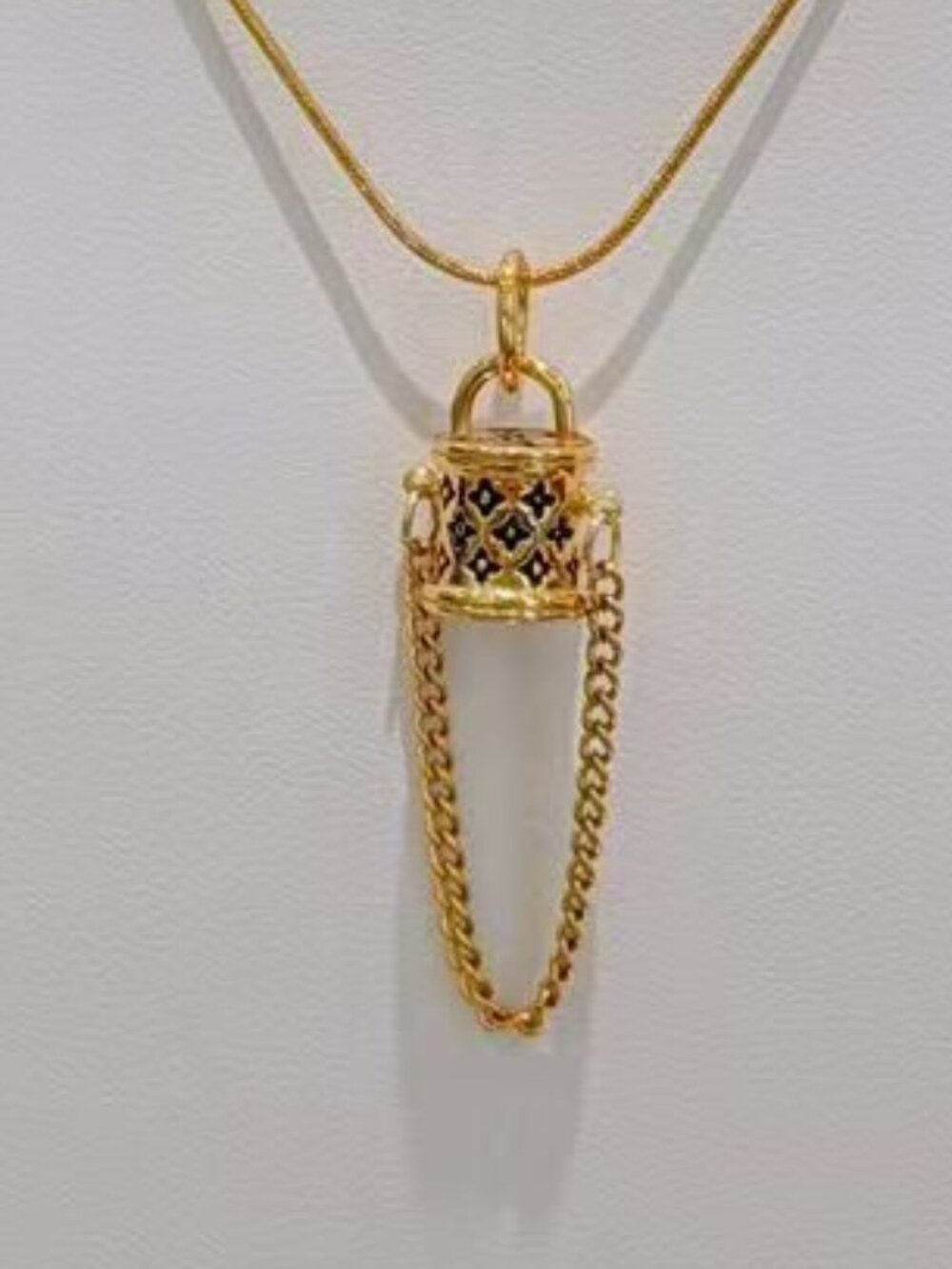 Luxury Gold Lantern Pendant Necklace – Elegant Cage & Chain Drop Statement - Picture 2 of 3